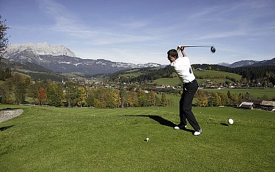 Golfen mit Panoramablick
