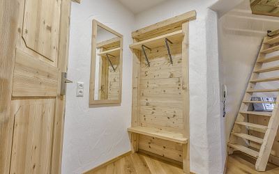 Going: Eingang/Garderobe